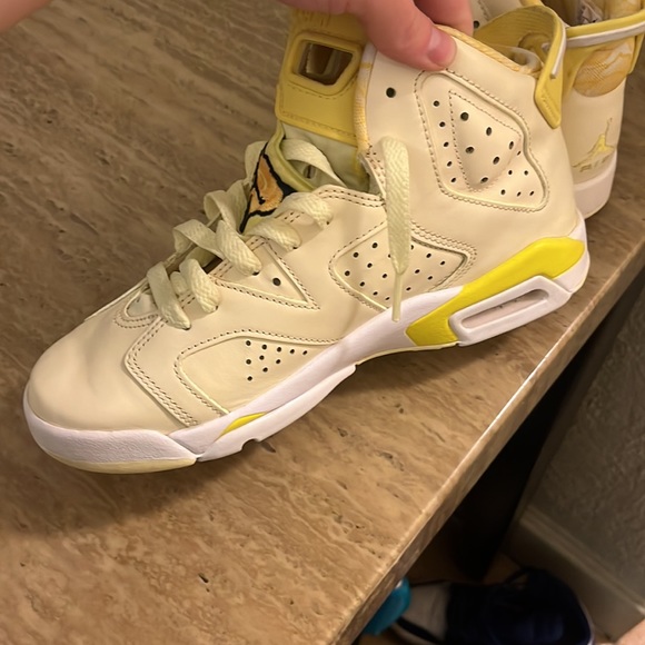 Jordan retro 6 citron tint - Picture 5 of 8
